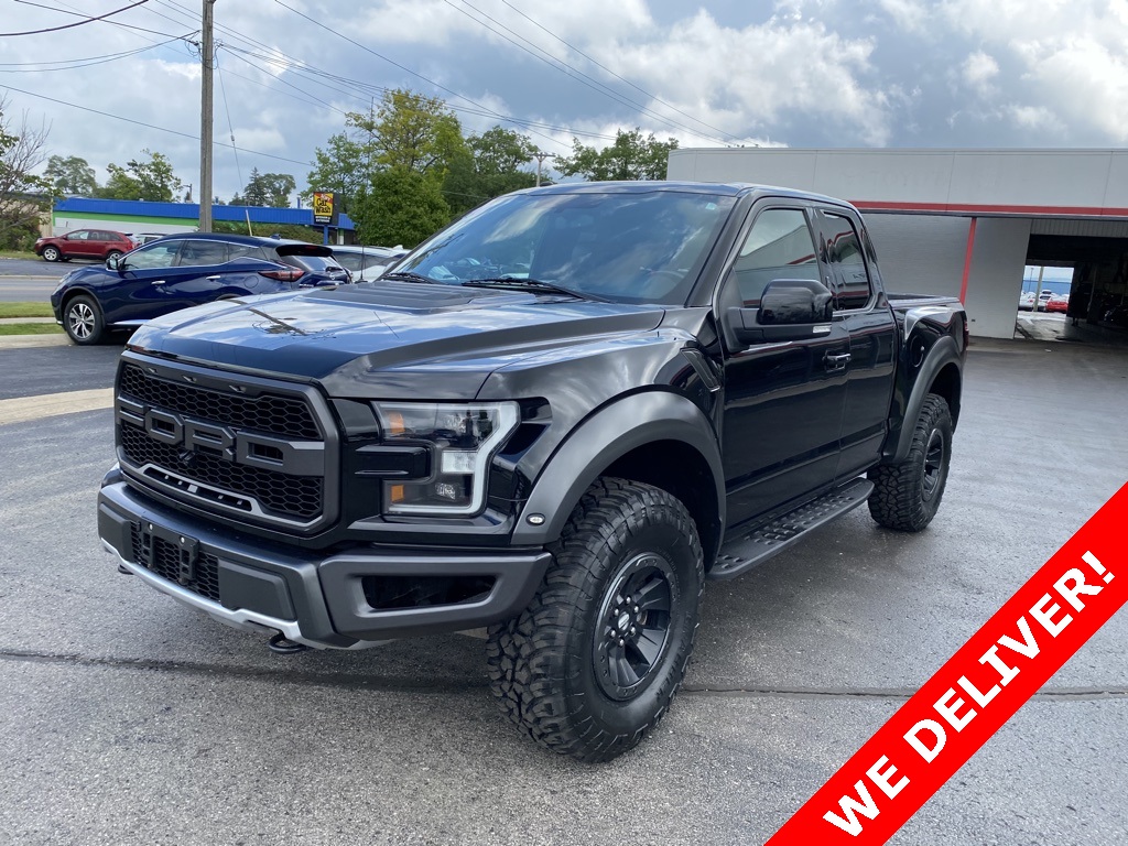 Pre-Owned 2017 Ford F-150 Raptor 4WD Super Cab