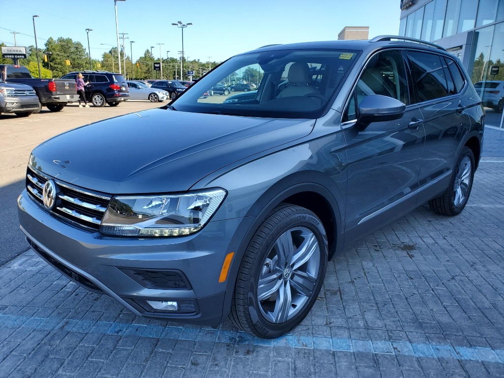 New 2020 Volkswagen Tiguan 2 0T SEL AWD 4D Sport Utility