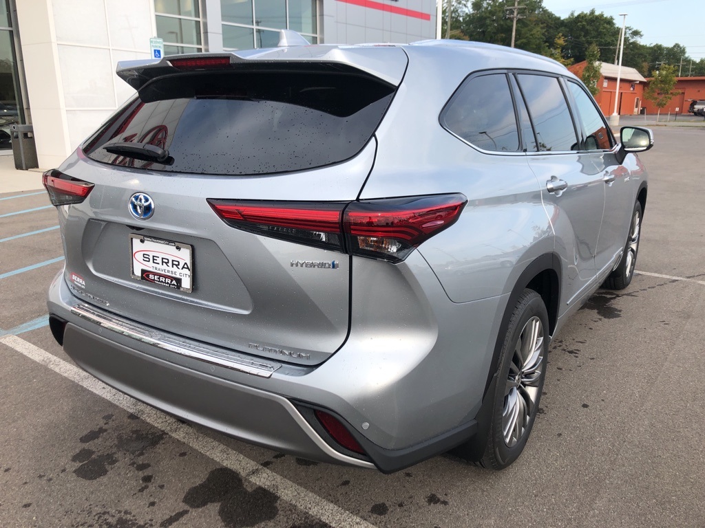 New 2021 Toyota Highlander Hybrid Platinum AWD 4D Sport Utility